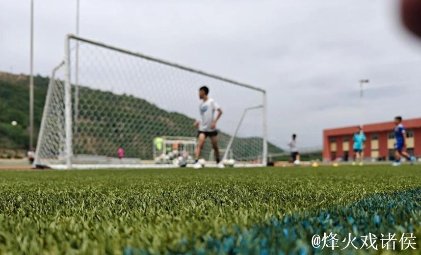 陕西志丹:传承信天游韵律,追逐足球梦想 陕西志丹:传承信天游韵律,追逐足球梦想